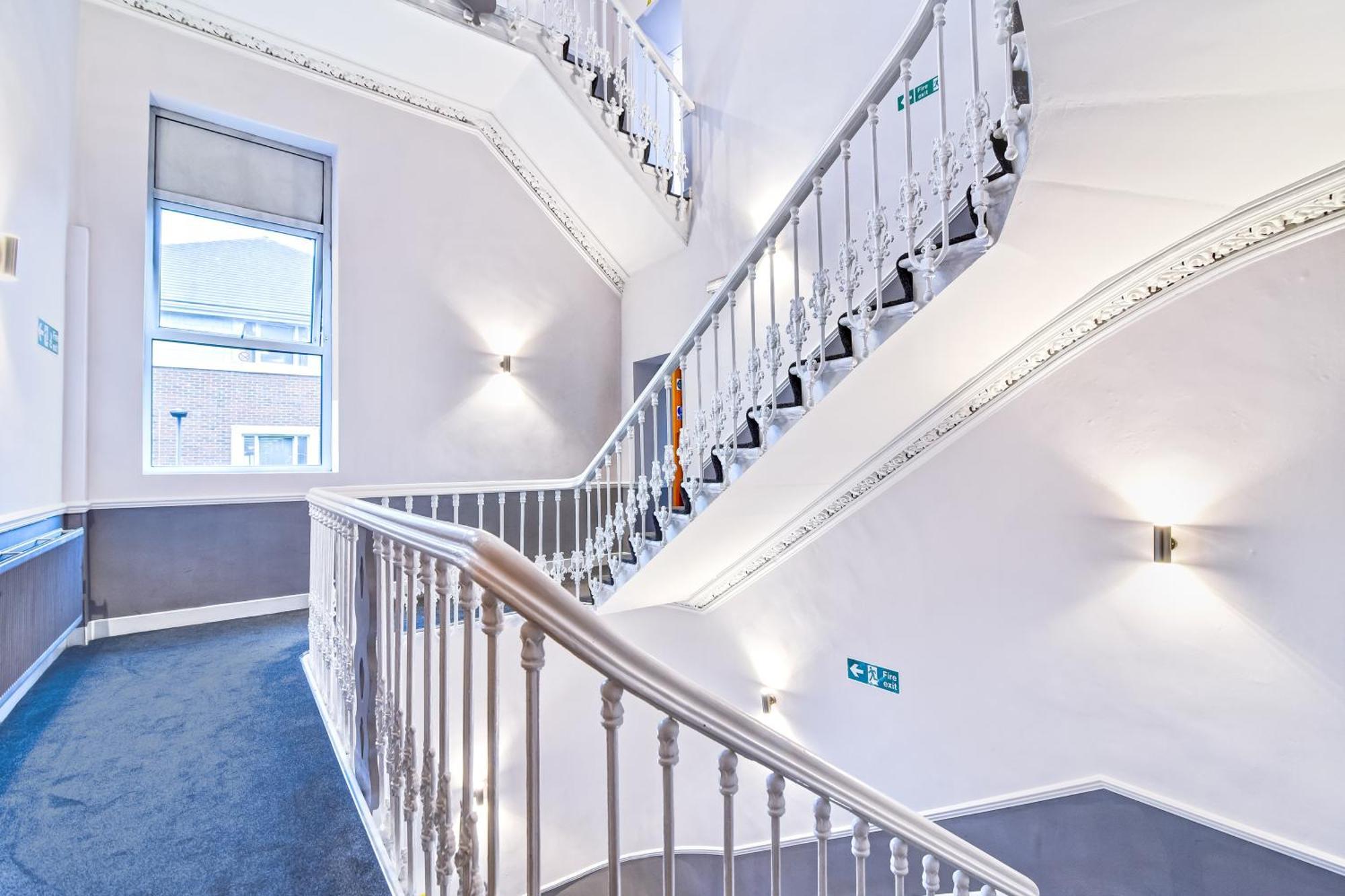 Hotel Aston Court Centre By Belvilla Derby