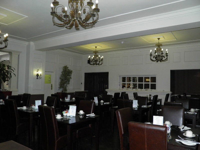 Hotel Aston Court Centre By Belvilla