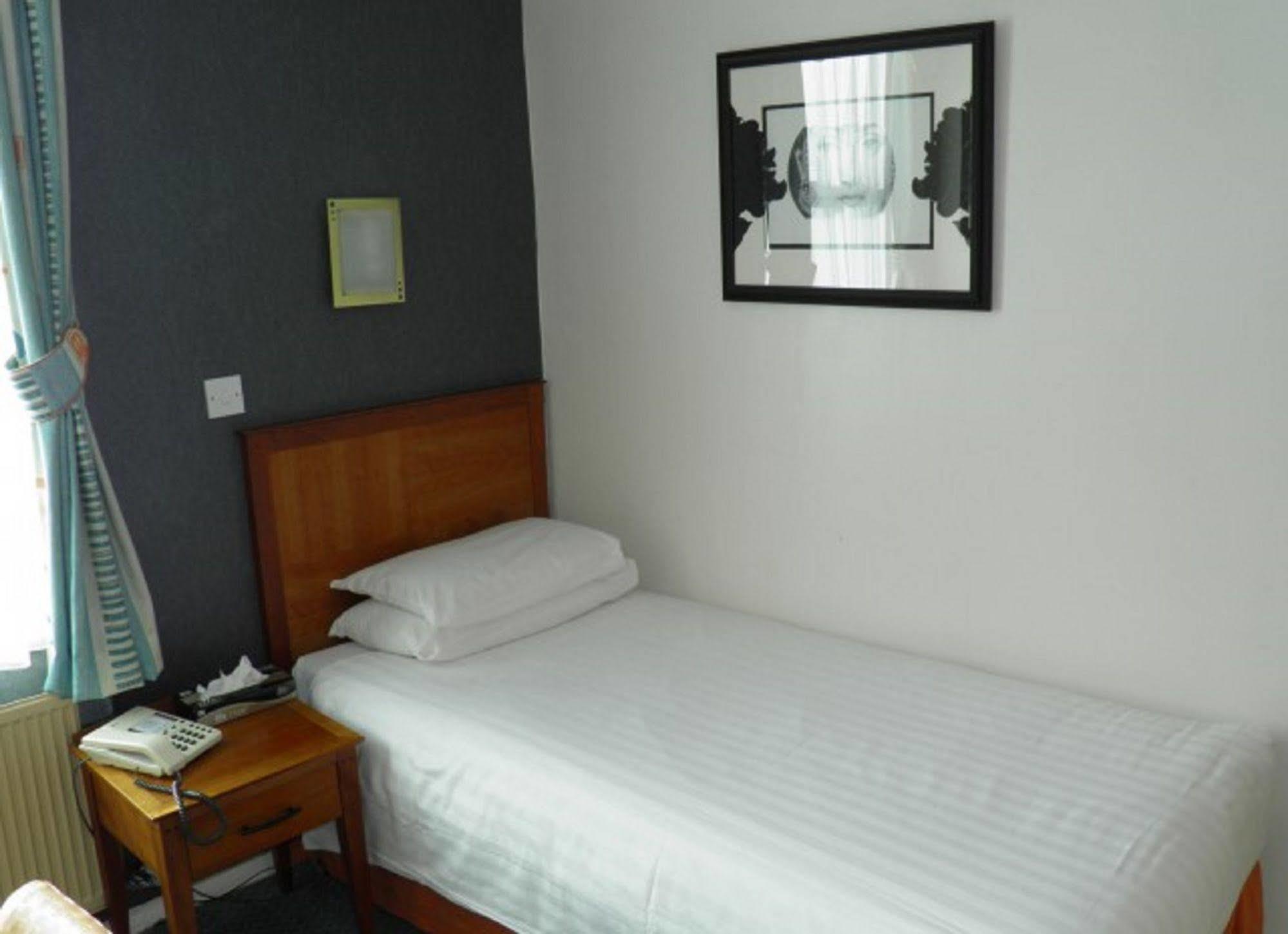 Aston Court Centre By Belvilla 3* Derby